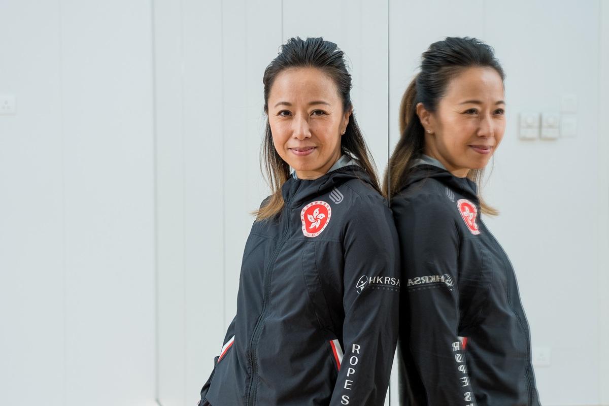 負責帶隊的中國香港跳繩總會主席黃婷。