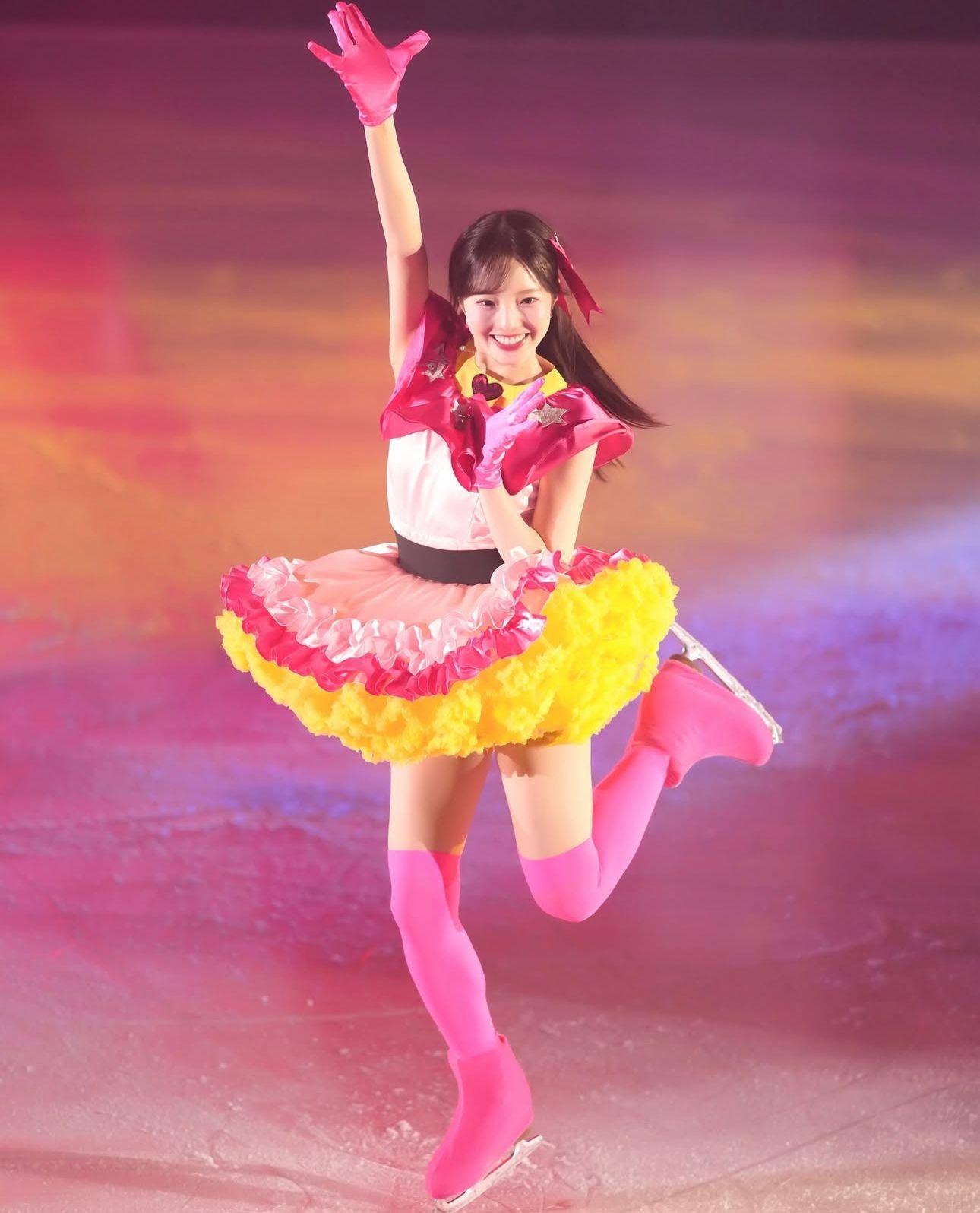 本田真凜化身星野愛表演滑冰引起網民洗版討論。