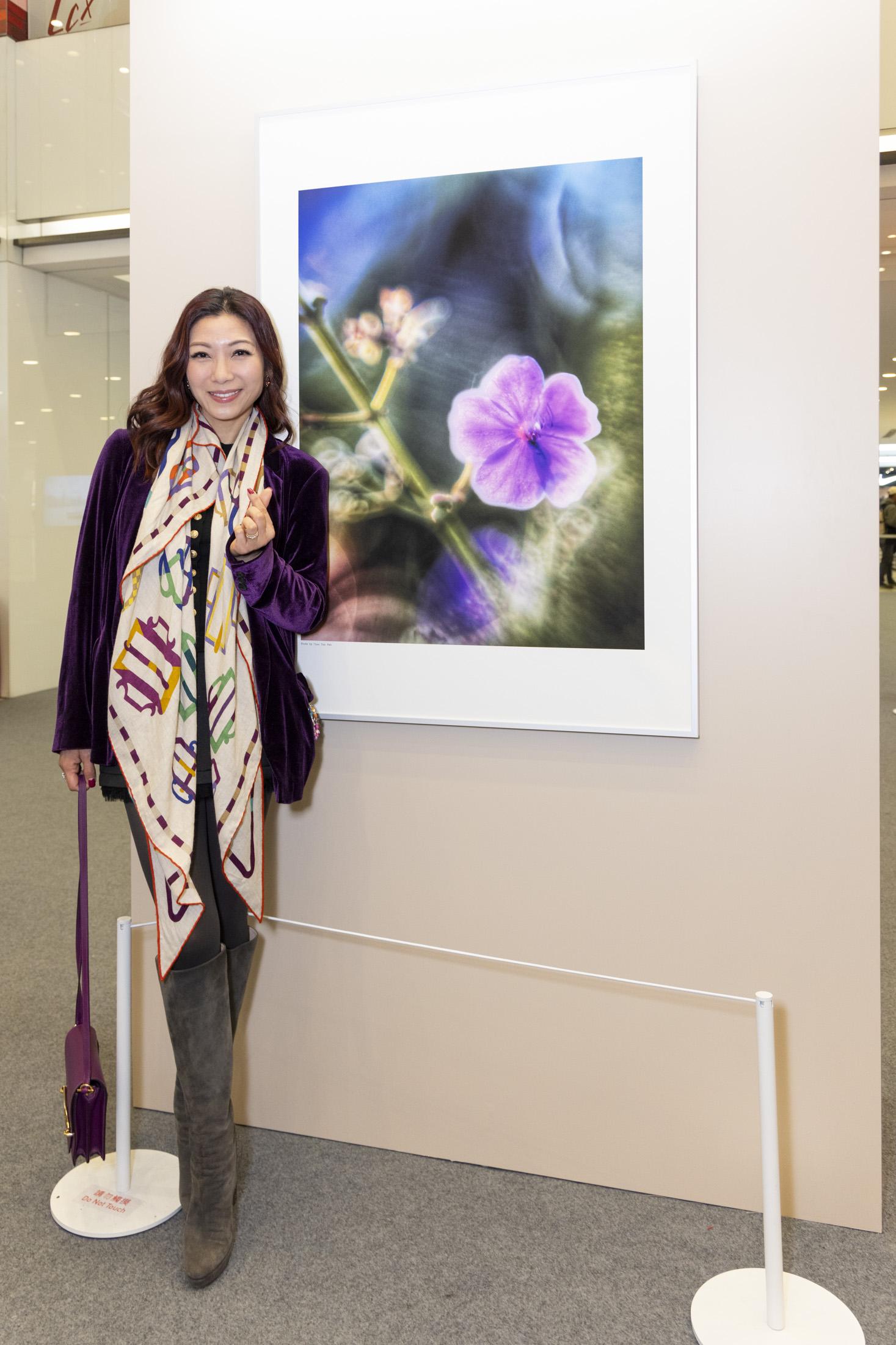 朱凱婷透露買了一張發哥的照片以示支持。