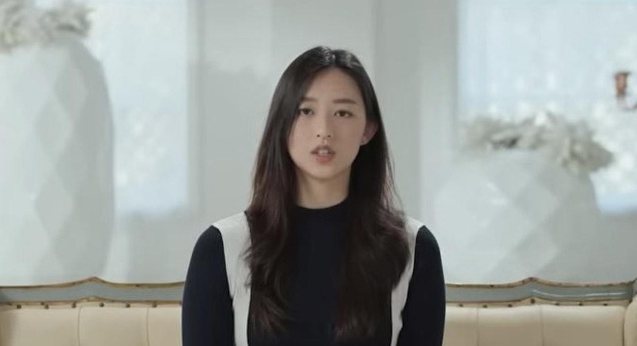 葉萱露面指控鄭明析後,那段時間在香港精神飽受困擾,甚至搵唔到工。