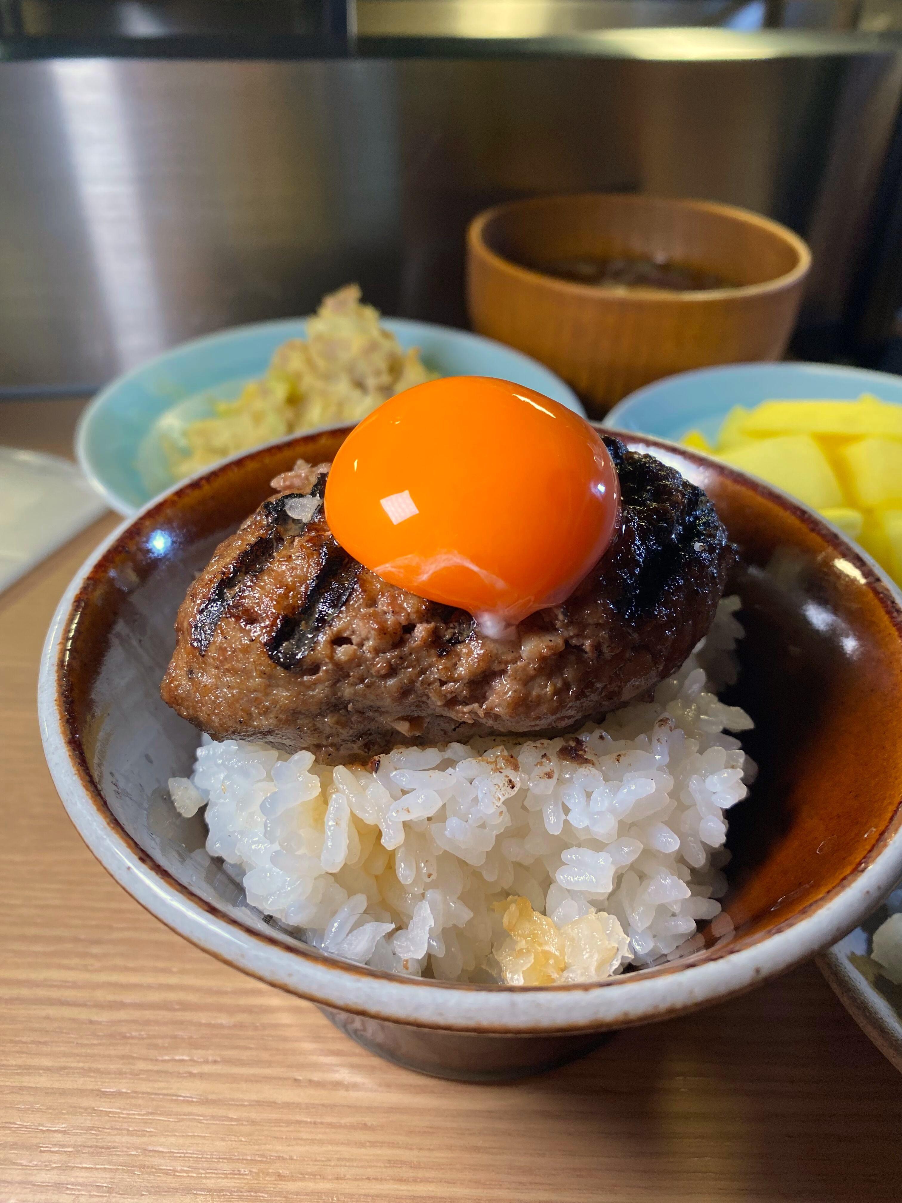 京都雞蛋每人自取1隻,蛋味不算濃重。