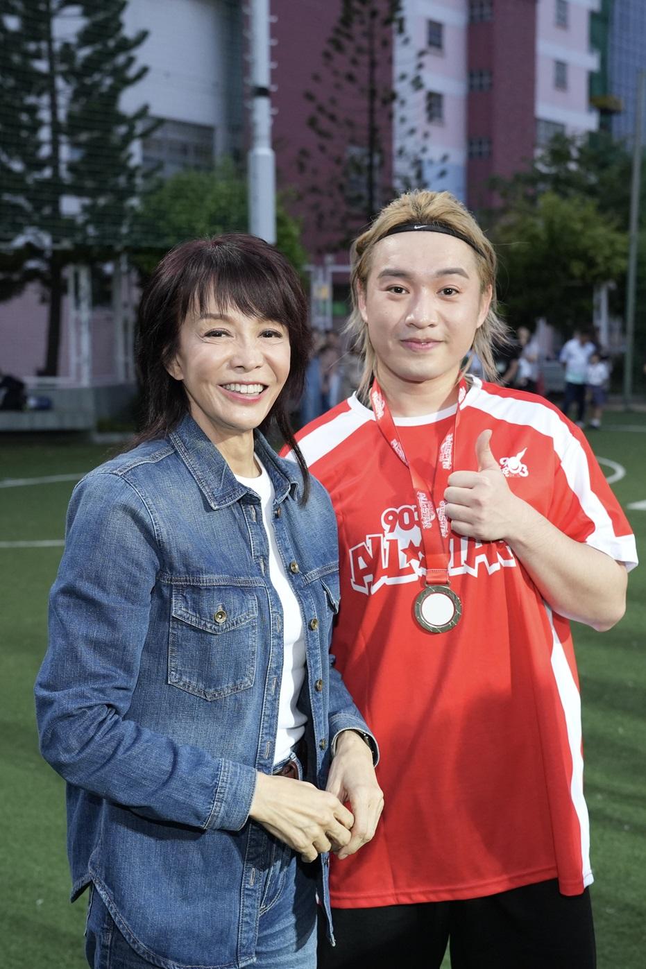 Jer柳應廷在《903 AllStar 足球賽》有顯腳法後,將出戰《903發 賀歲波》。