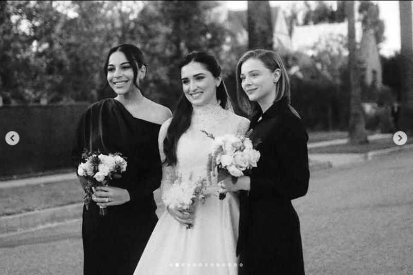 嘉兒莫蕊茲出席朋友婚禮。