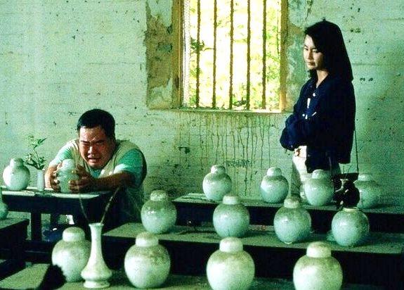 1988年,鄭則仕與張曼玉合作電影《肥貓流浪記》。(網上圖片)