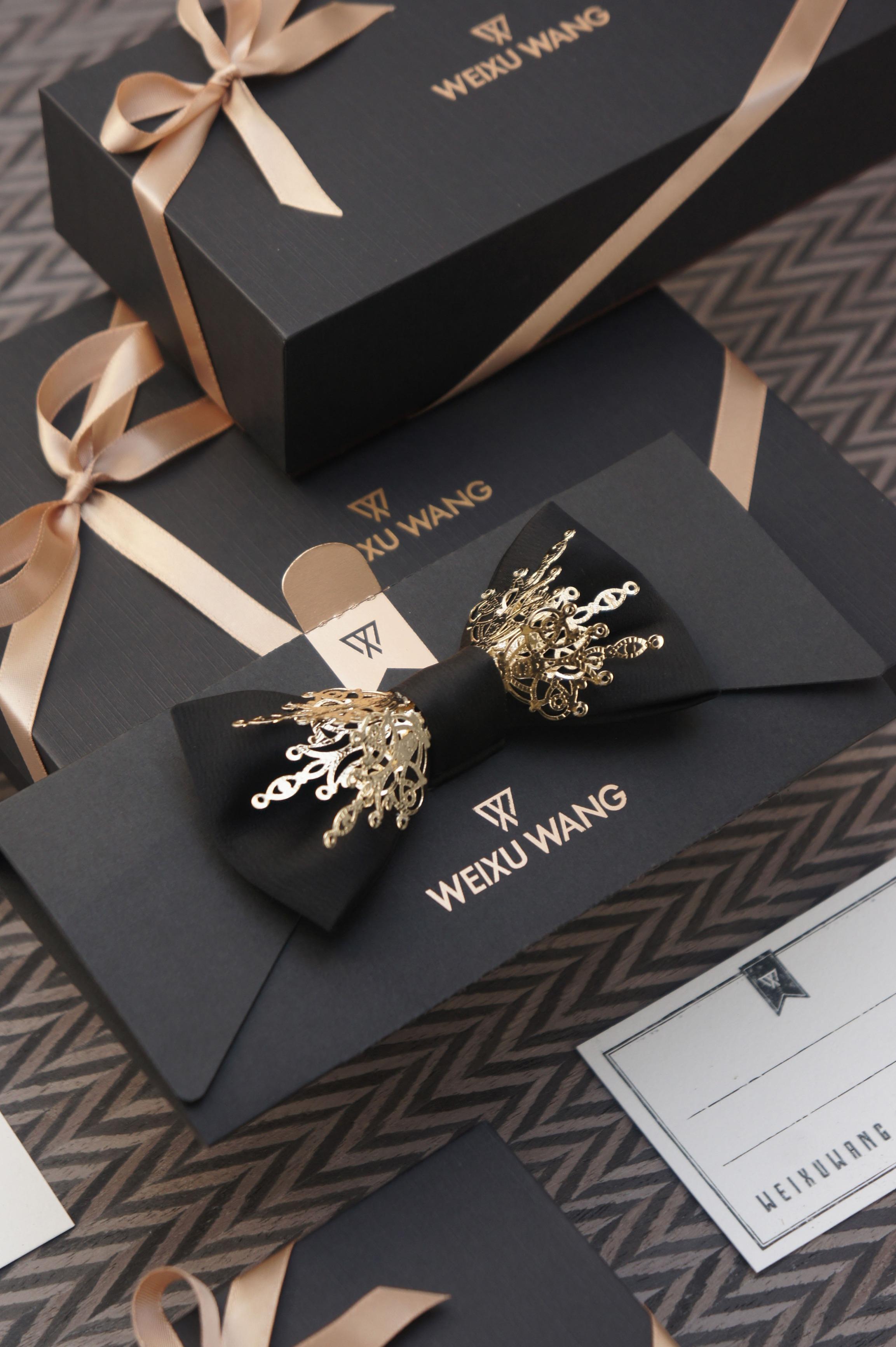 12個獨立品牌將產品包裝在時尚木盒中,以神秘禮盒的形式現場發售。