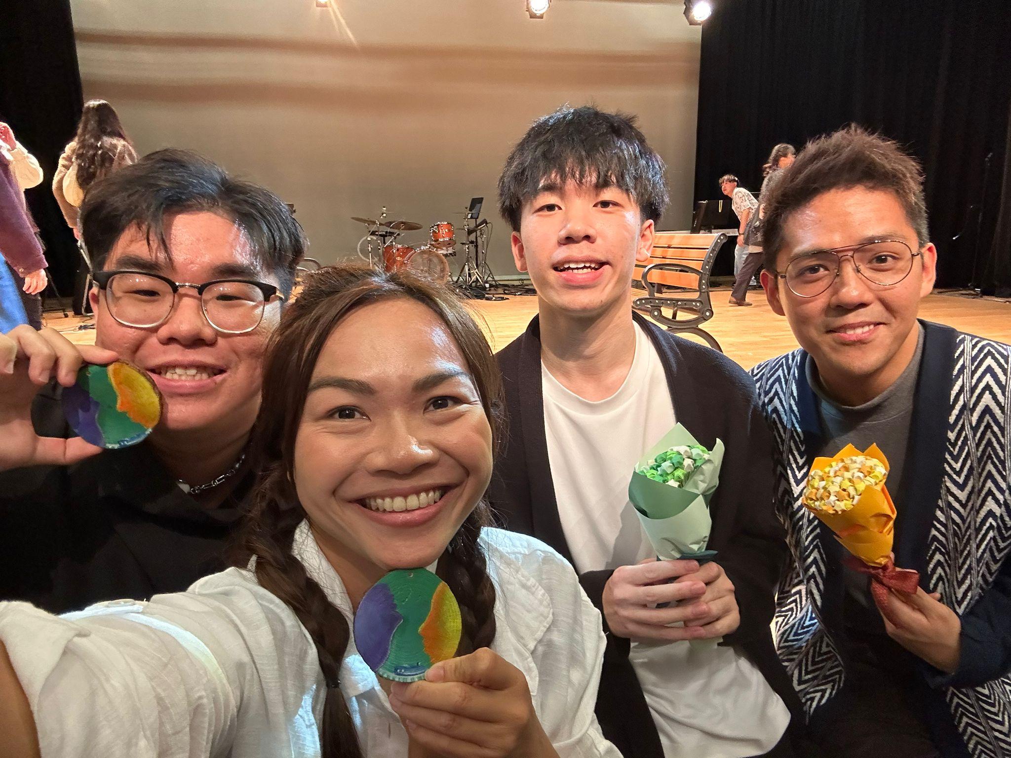 Neal范浩賢曾為李慧詩於浸大歌詞班的導師