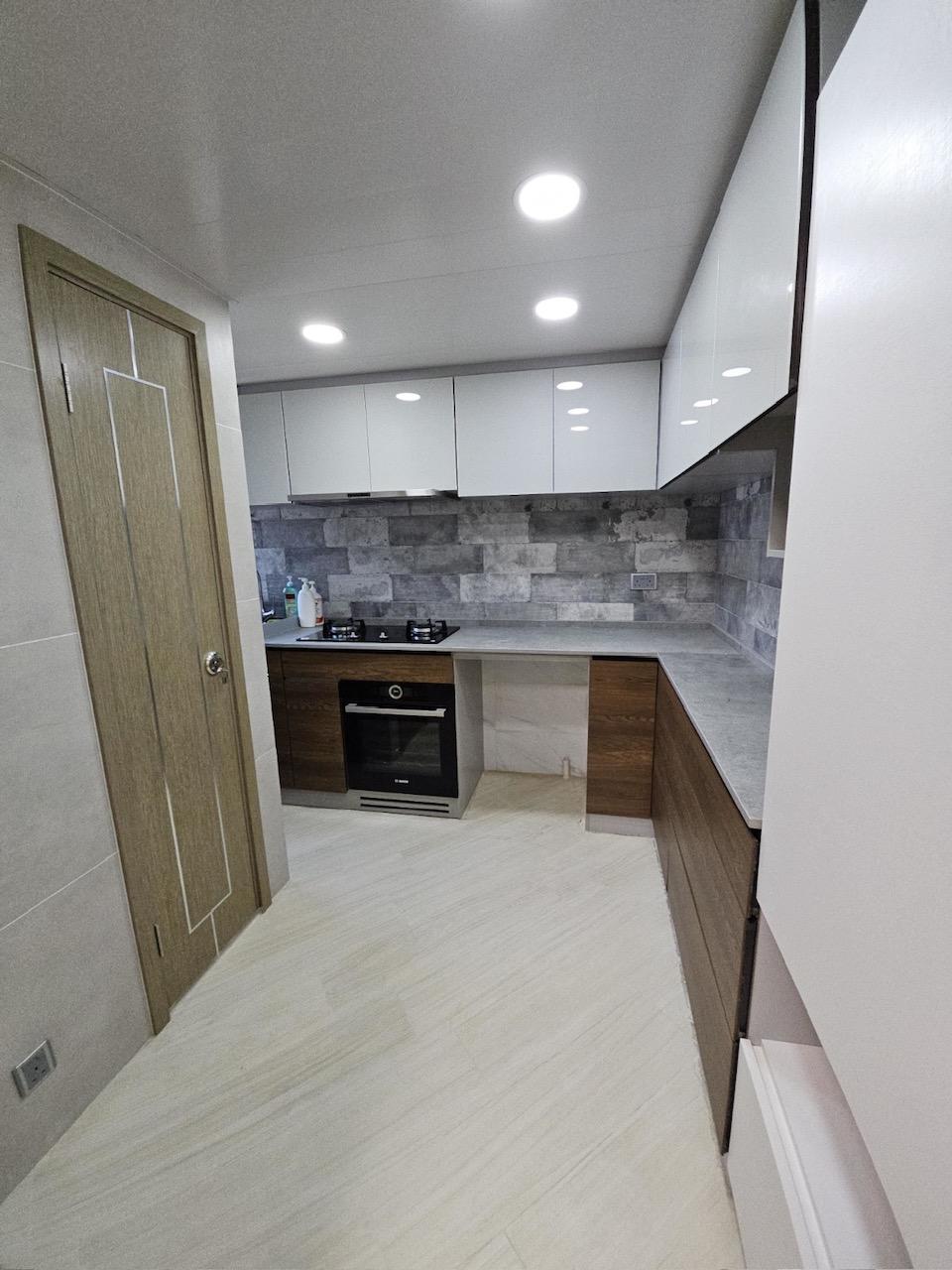 廚房裝修美觀,半開放式設計,十分實用。(代理提供)