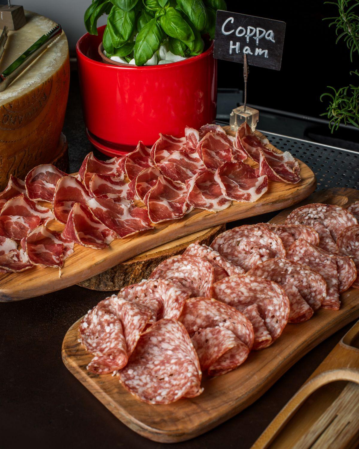 意式醃製火腿、莎樂美腸