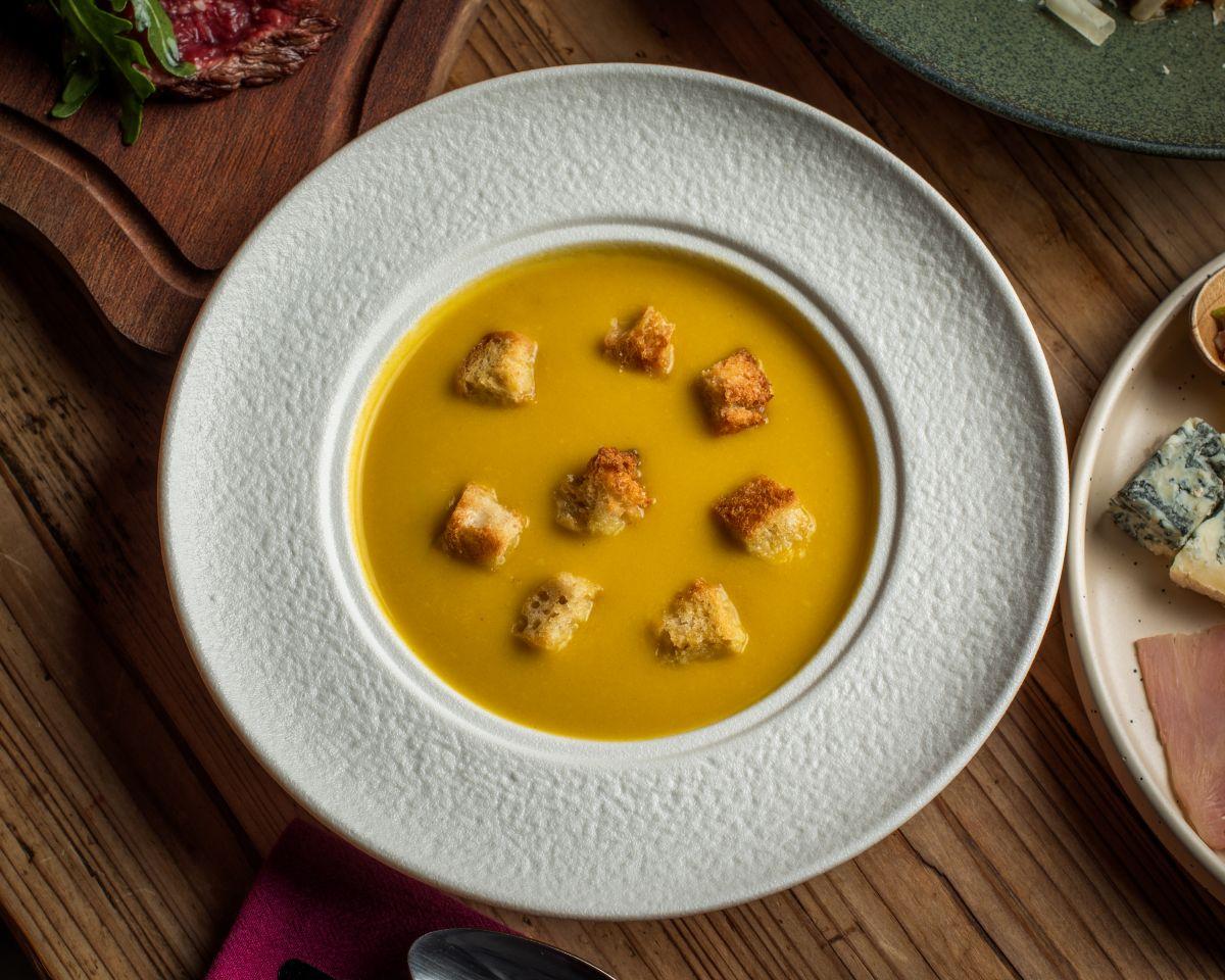 烤豬頰肉配田園蔬菜及意式玉米粥 (半自助午餐$208位)