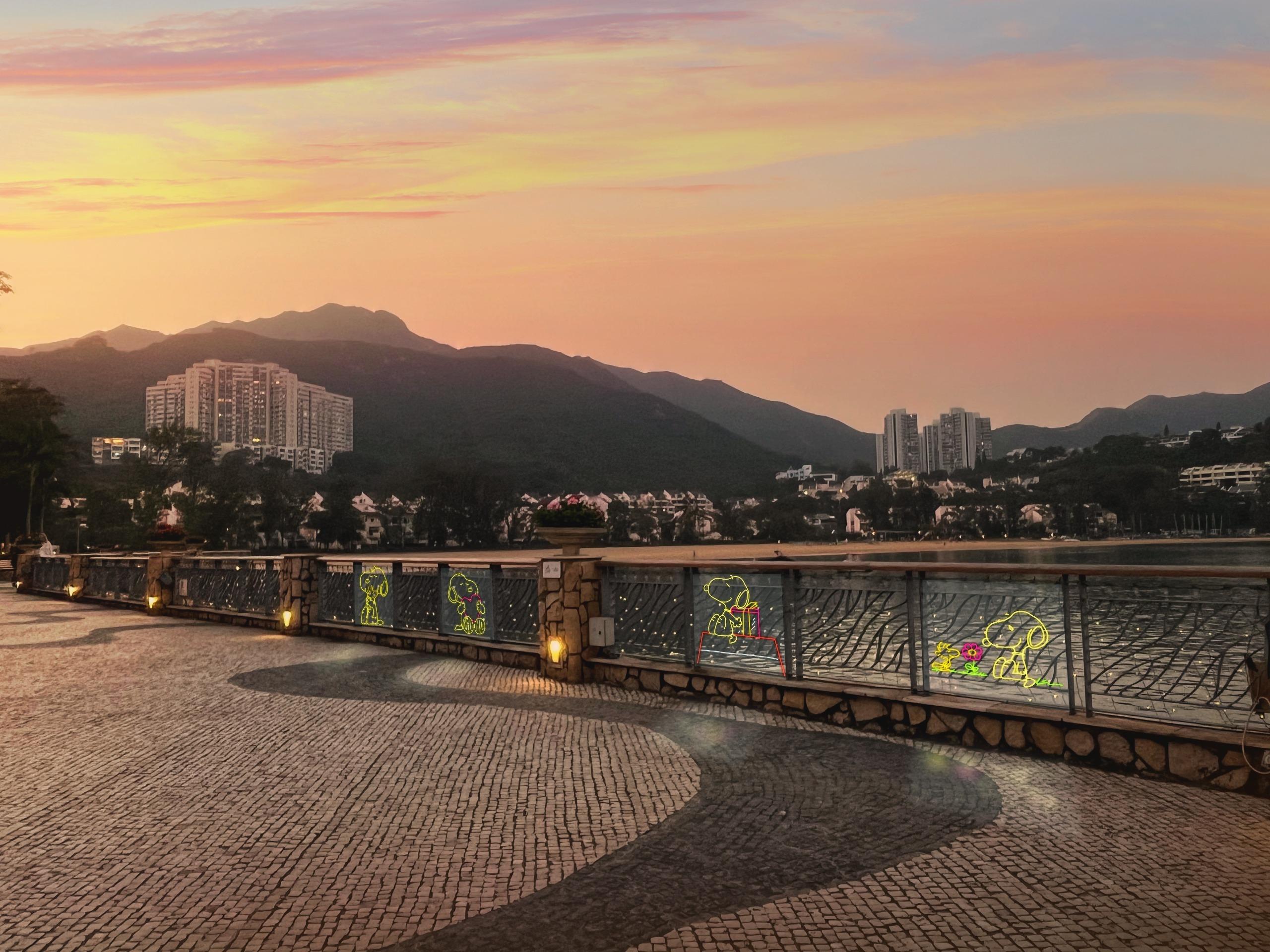 愉景灣還將會在D’Deck海濱長廊和愉景北心鎖長廊設置史諾比燈飾