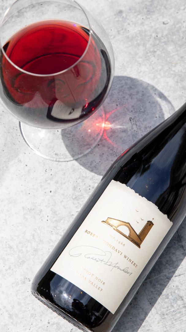 Robert Mondavi Napa Valley Pinot Noir 2021
