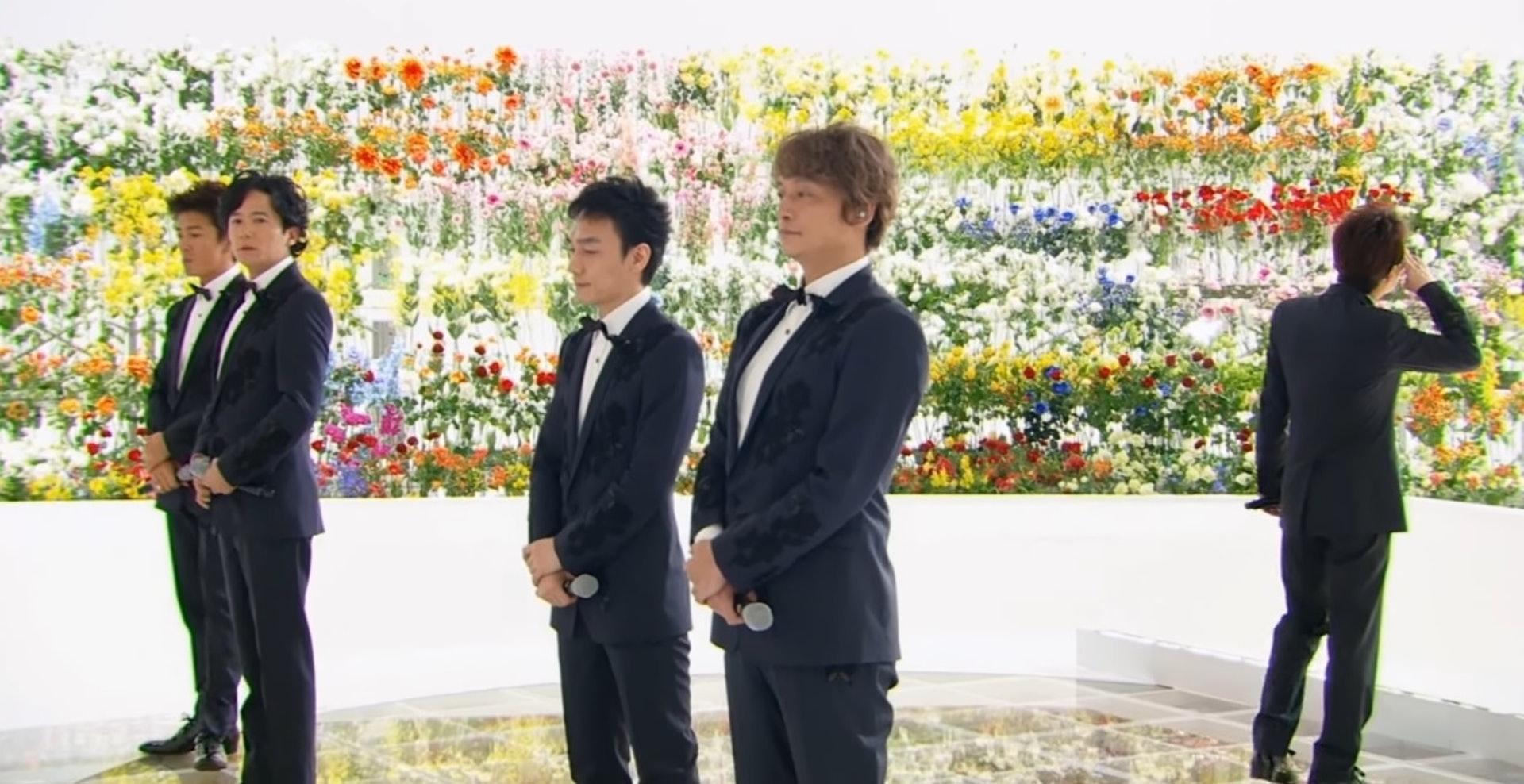 SMAP當年解散,中居正廣表現感動更背向鏡頭拭淚。