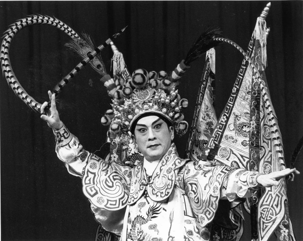 不少粵劇名伶曾在新光戲院演出,其中1993年林家聲在新光戲院舉行告別演出,一連38場「林家聲舞台藝術匯演」,場場滿座。(圖片來源:Getty)