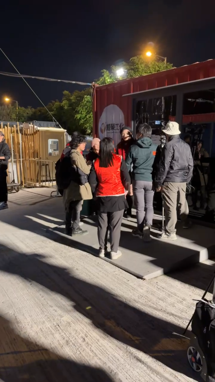 阿儀一度要求在場人士訪問她。