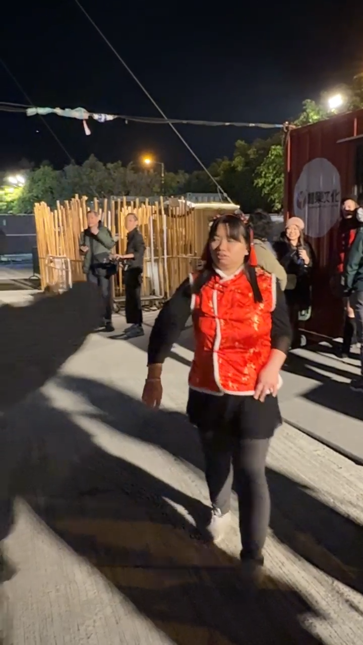 阿儀一度要求在場人士訪問她。