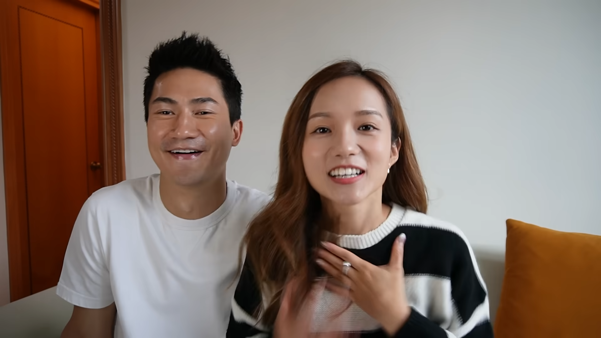 郭子豪與鄧卓殷努力經營YouTube頻道。