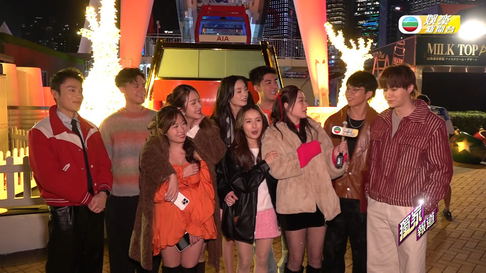 坤哥就保持尷尬而不失禮貌的微笑,Hubert就沒有太多表情。