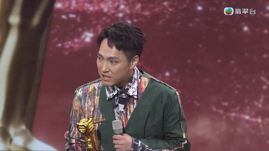 林景程多次唞大氣去平伏自己情緒。