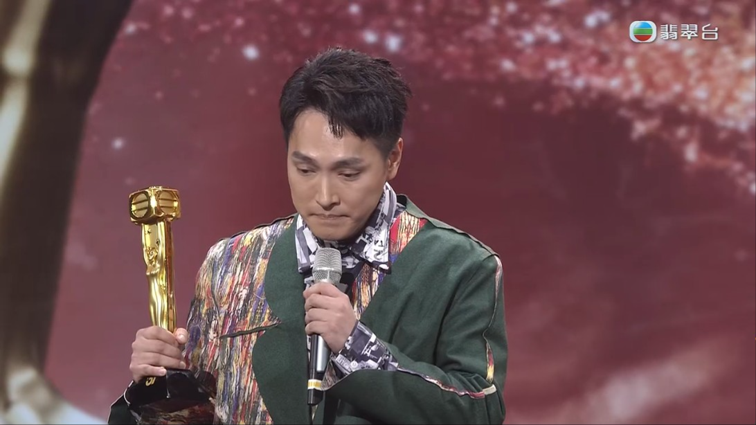 林景程多次唞大氣去平伏自己情緒。