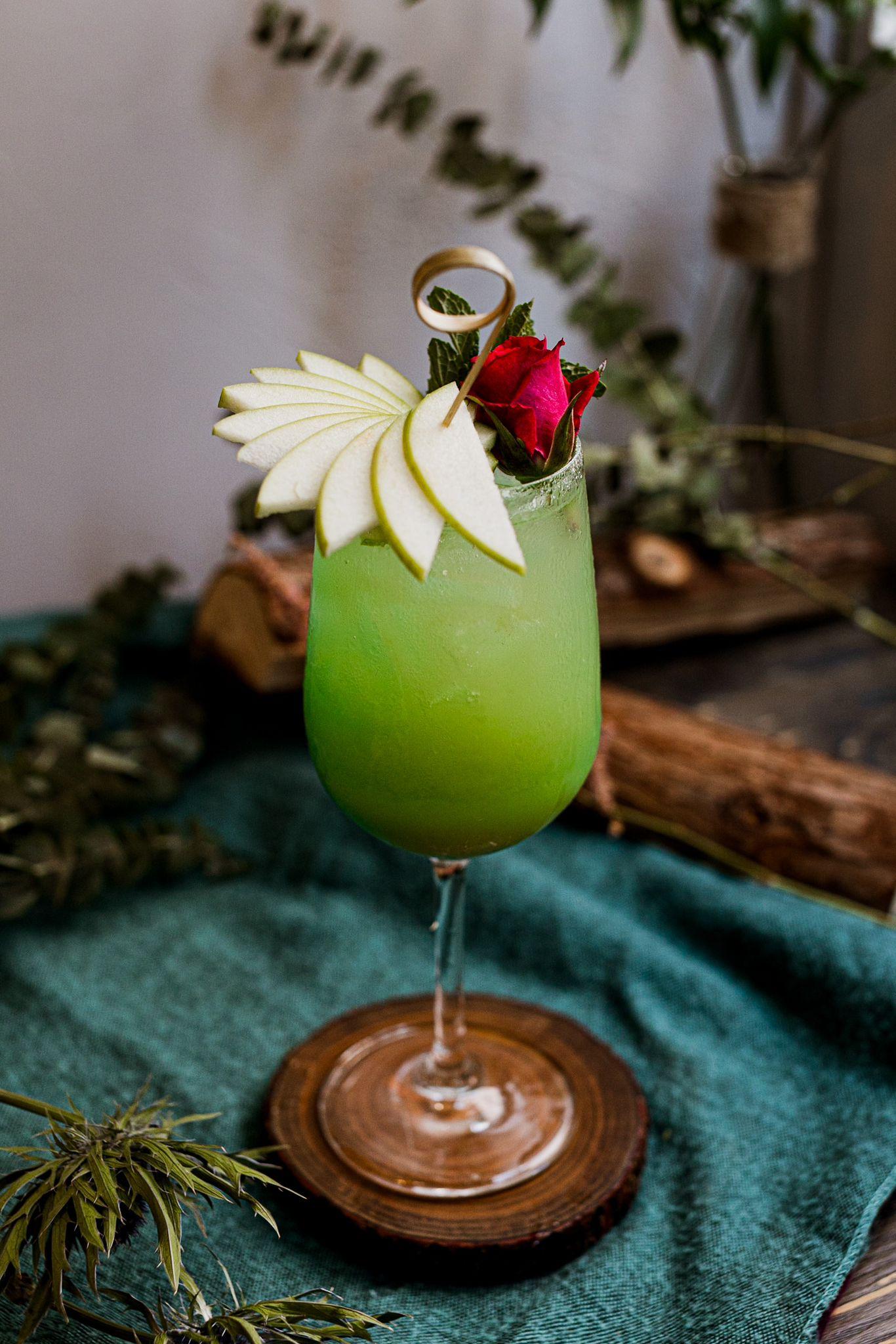 Hua Hin cocktail $108 以伏特加、冧酒、荔枝、芒果等調校而成。