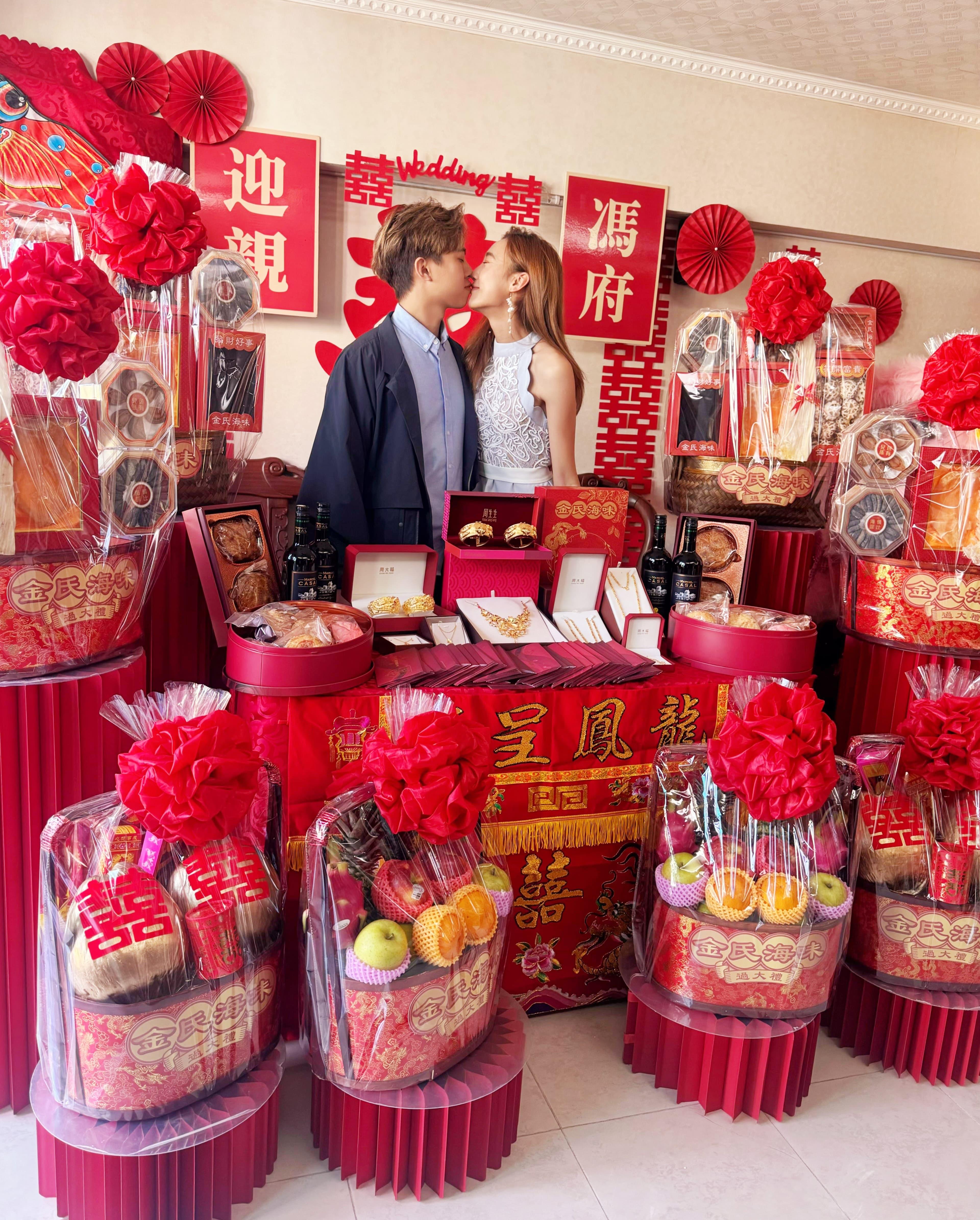 黎寬怡坦言從未試過被如此多禮物包圍,自己也被當場的場面震撼到。