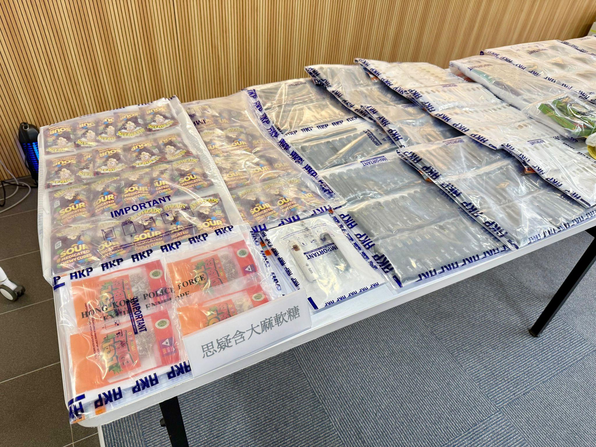 警觀塘工廈毒品倉檢93萬元貨 26歲內地男被捕