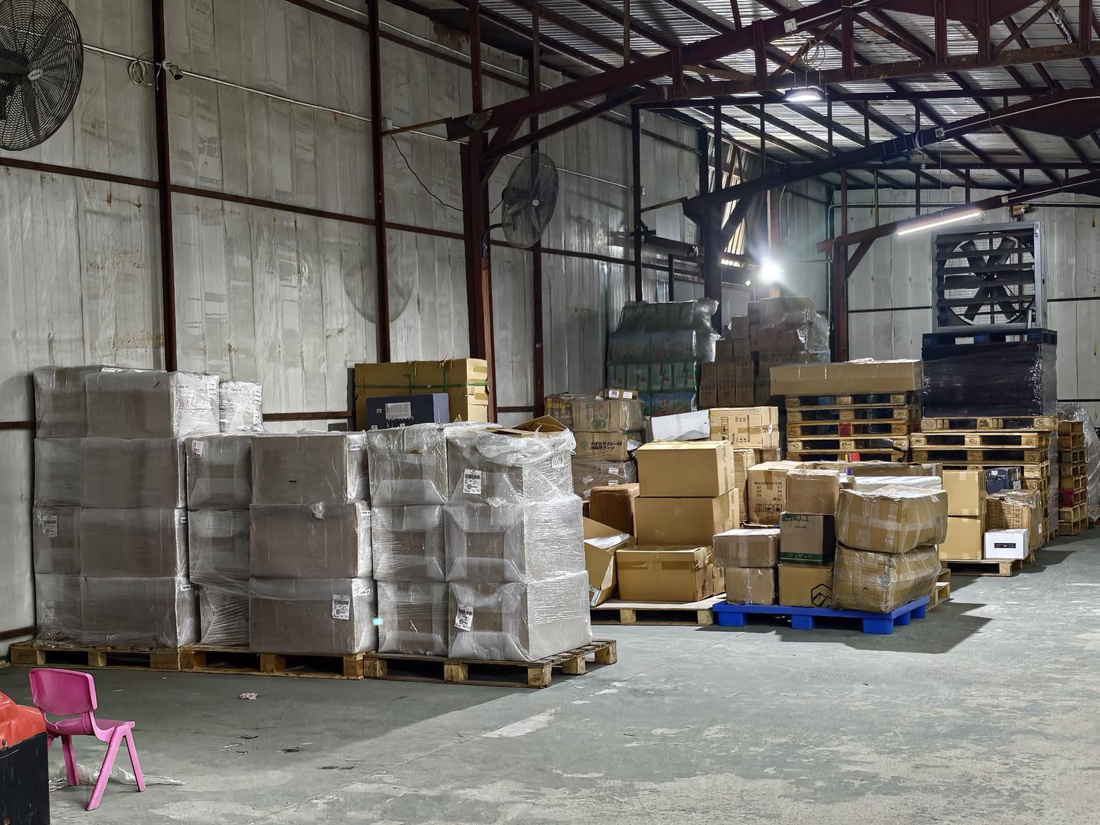 葵涌工廈周日晚失4.7噸花膠 警閃電拘5人 起回3.5噸失物