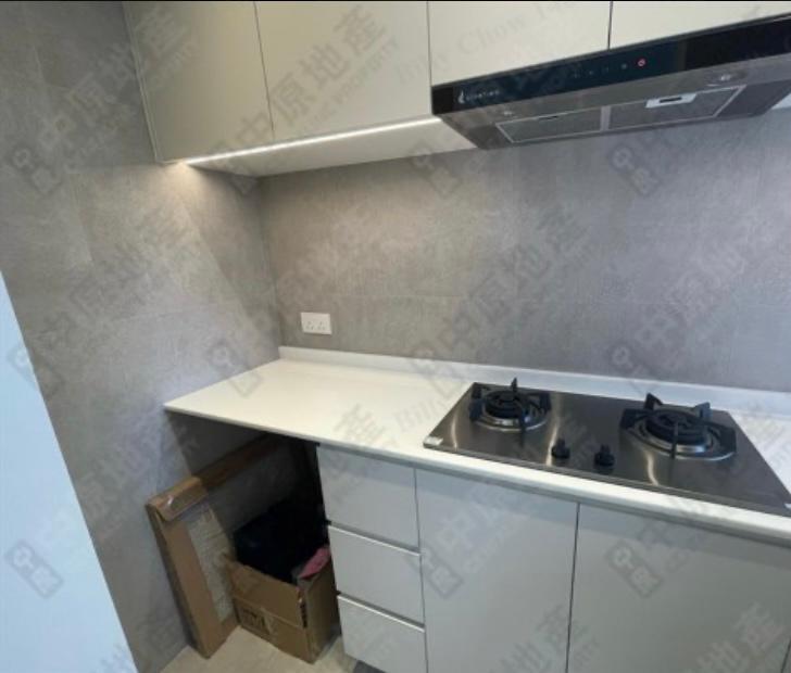 廚房配套齊全新淨。(代理提供)