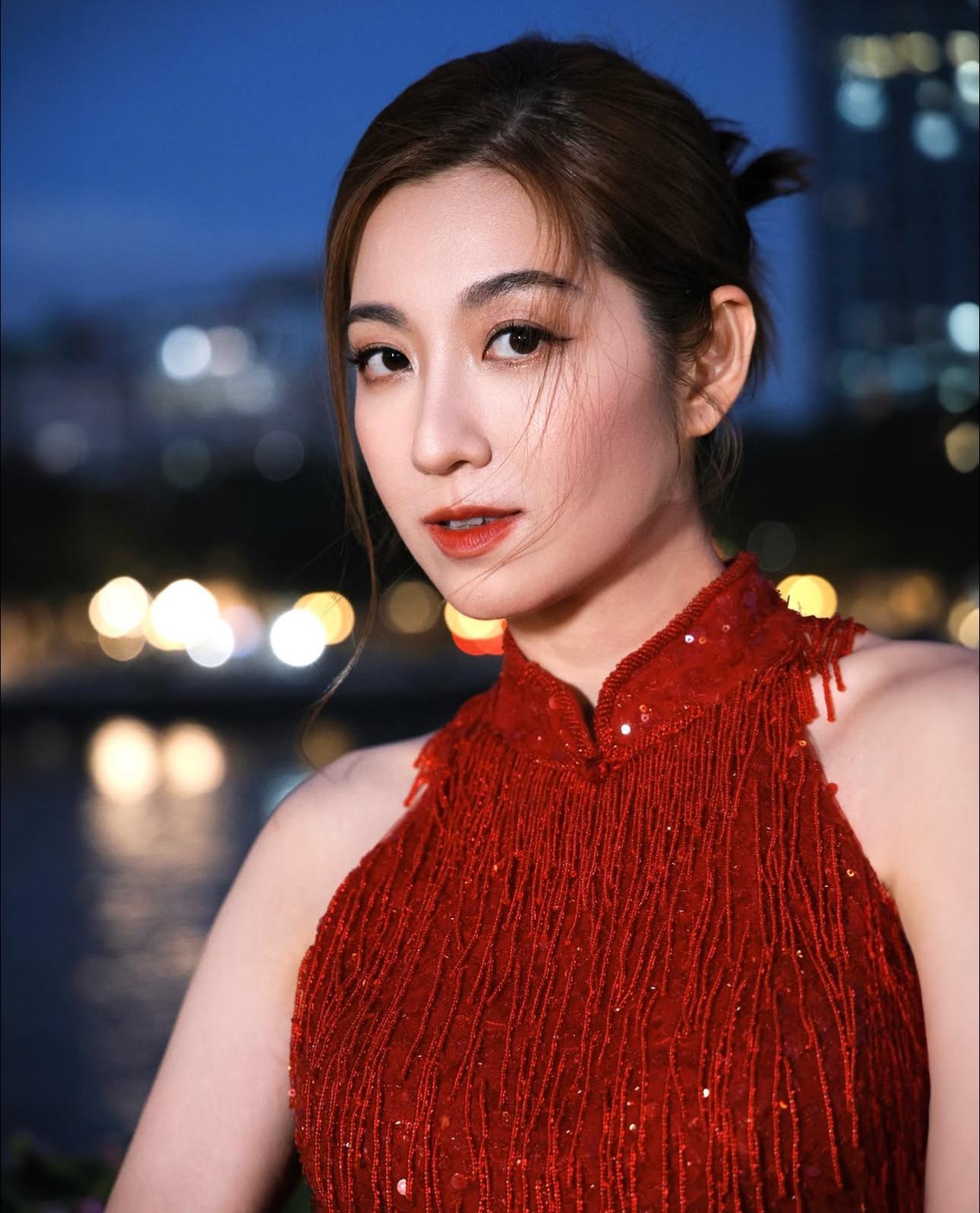 Yoyo趁新年在社交平台分享一組賀年靚相。