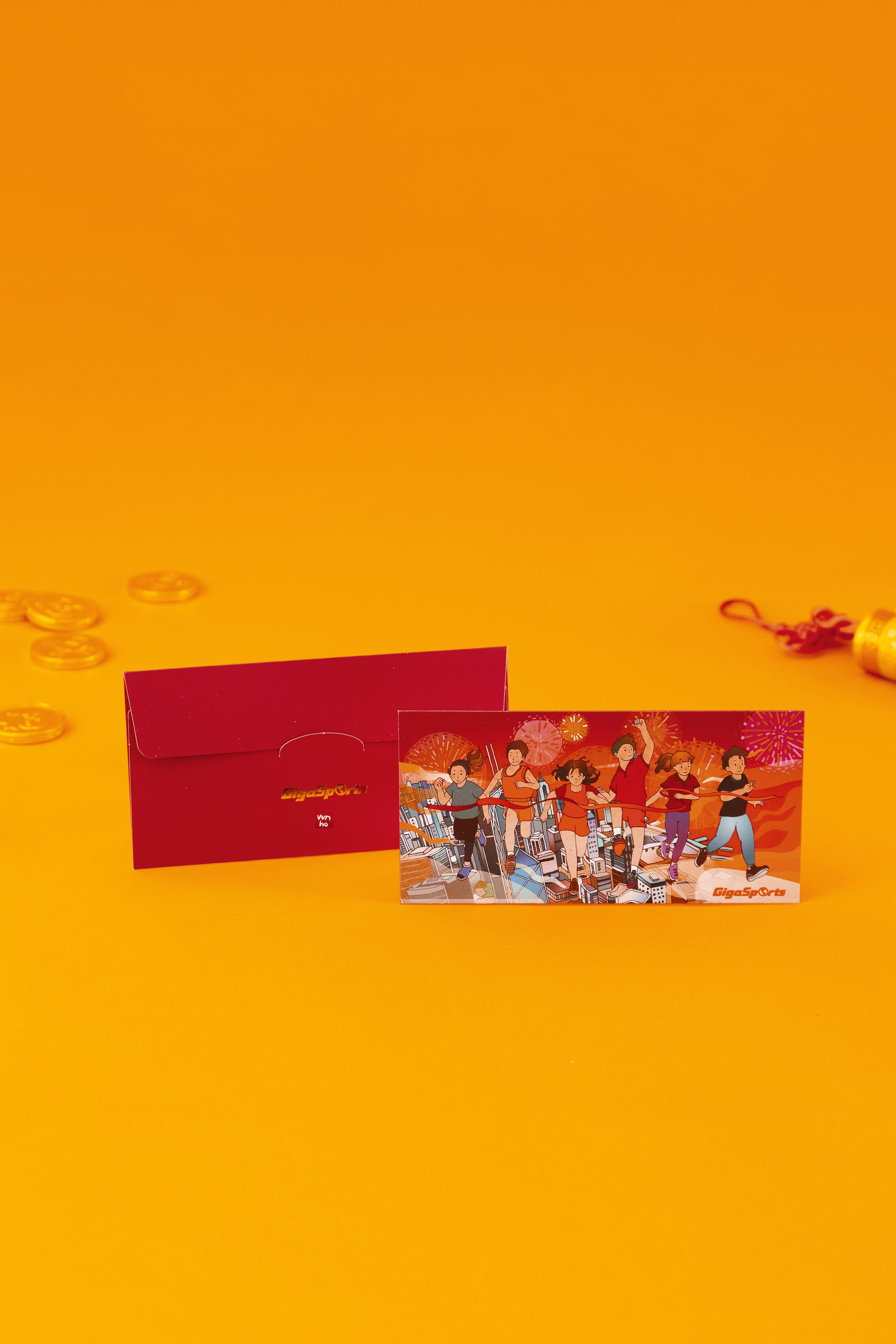 購物滿$688,即送【Marathon Sports馬拉松 x Vivian Ho】或【GigaSports x Vivian Ho】利是封。(Marathon Sports馬拉松:一套4款、GigaSports:一套1款)