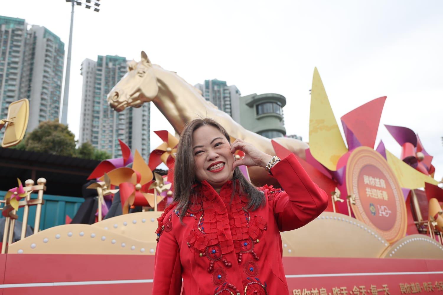 文化體育及旅遊局局長羅淑佩出席「2025農曆新年賽馬日」後會見傳媒