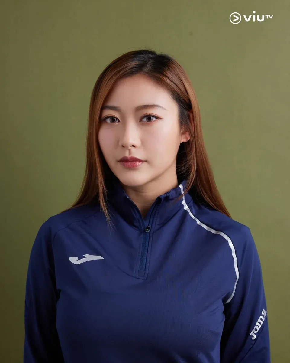 KYLIE C. (鄭杞瑤)