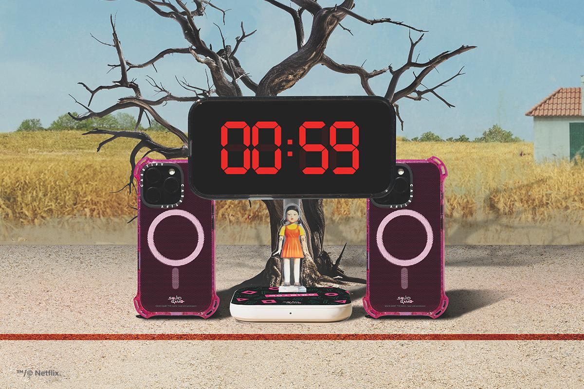 2合1充電座有經典英熙公仔站立直視,售價為$819。