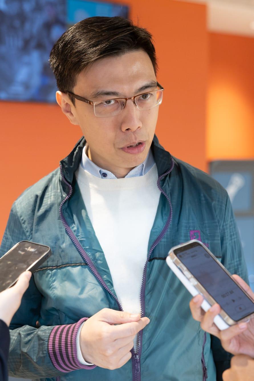 崔定邦希望體育園可以開放予遊客參觀。(蘇文傑攝)