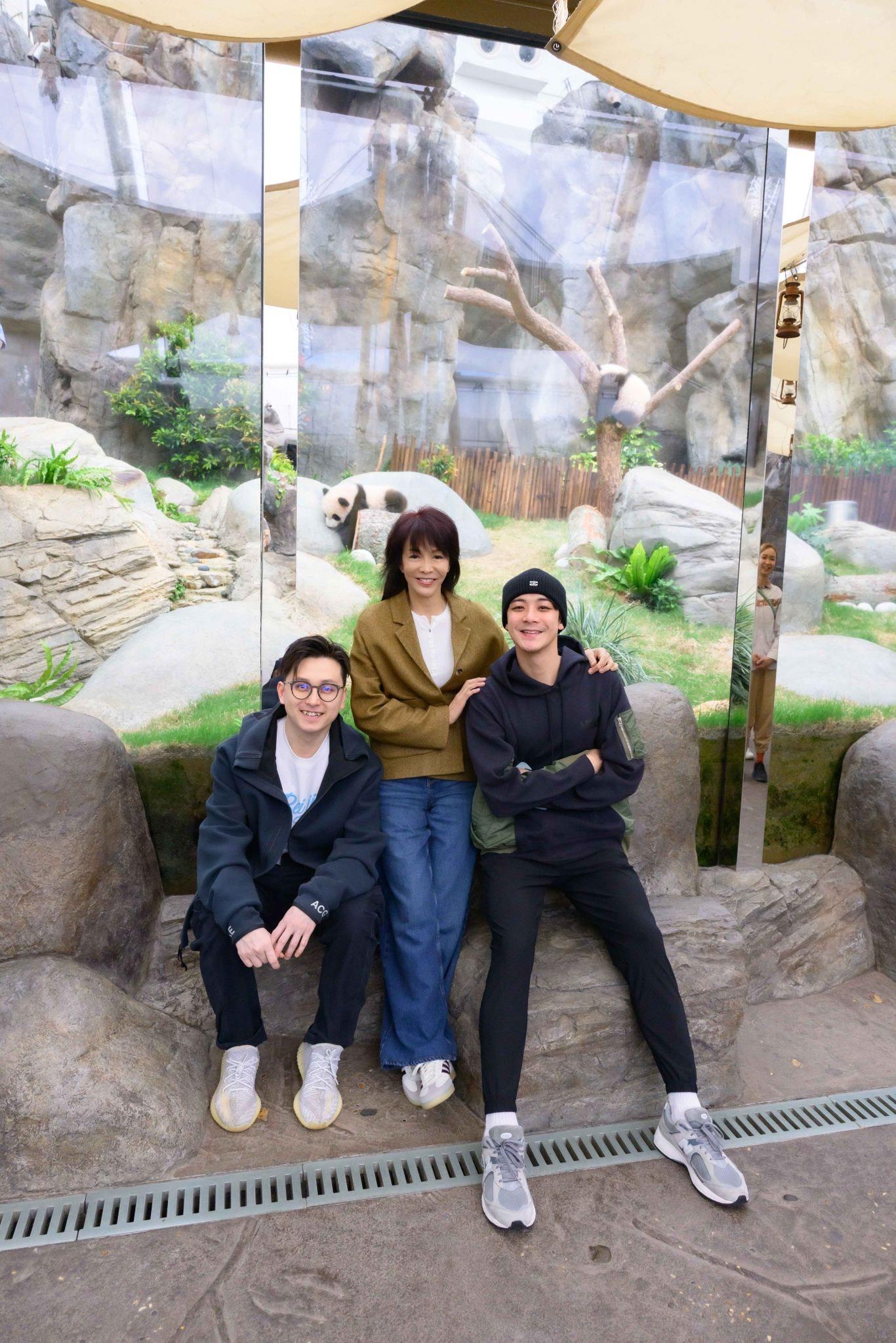 Do姐、余德丞以及傑朱獲邀請睇熊貓BB。