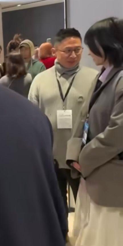 郭啟華面帶笑容,已回復狀態。