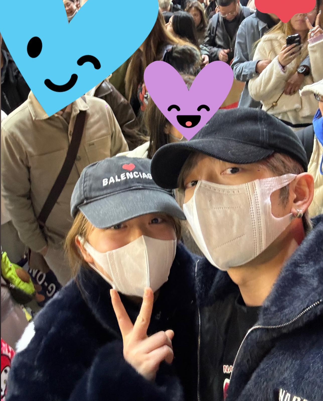 Edan騰出空檔陪家人,舉家到維園行花市。