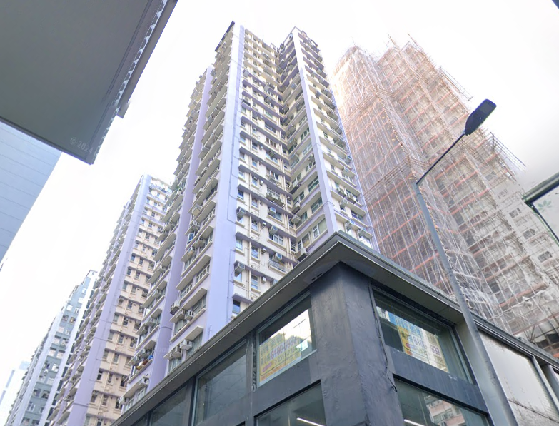 灣仔建利大樓樓齡有近46年,共由2座住宅組成,步行往港鐵灣仔站只需約2分鐘。