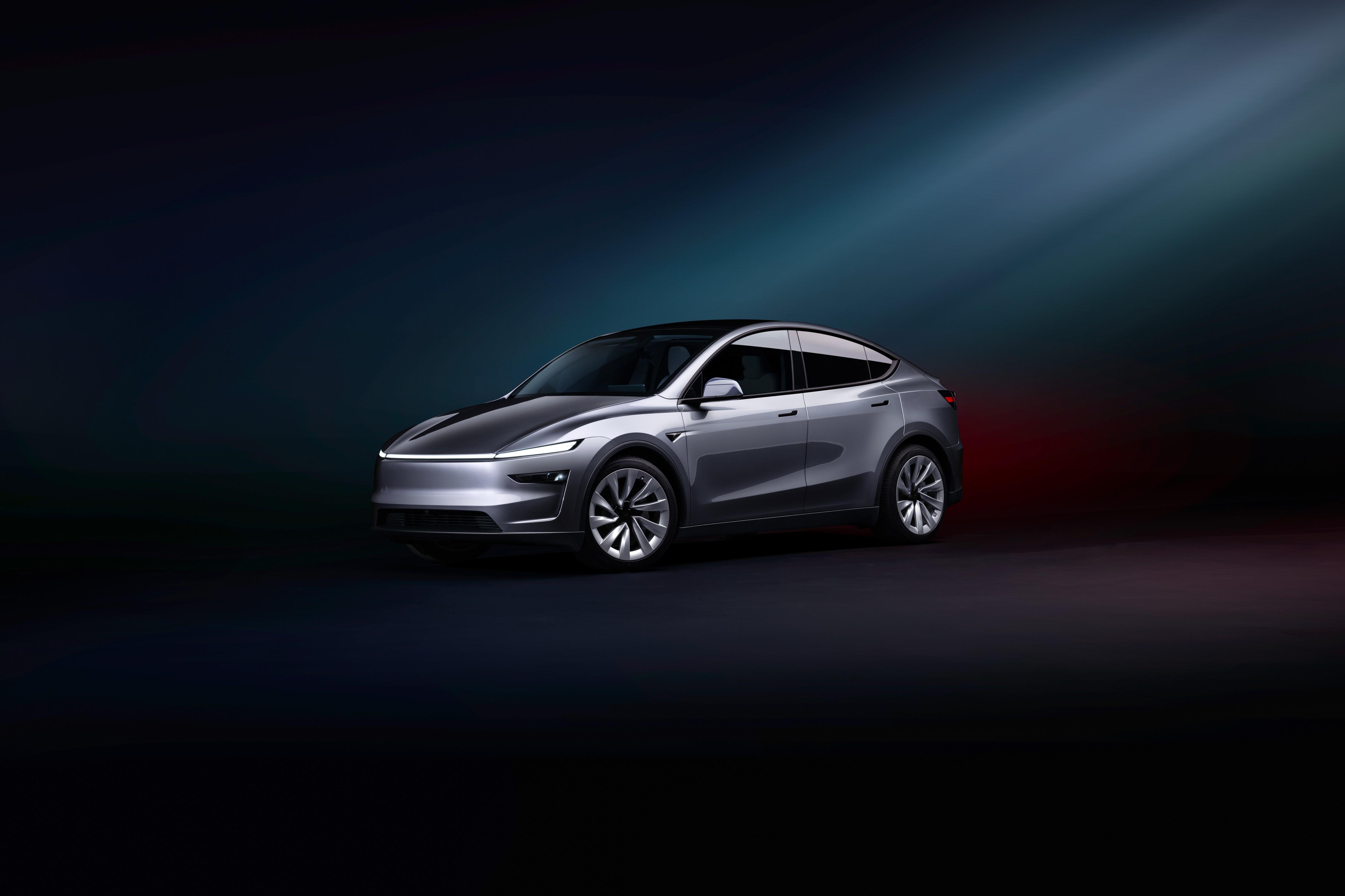 Model Y換上全新頭燈設計。