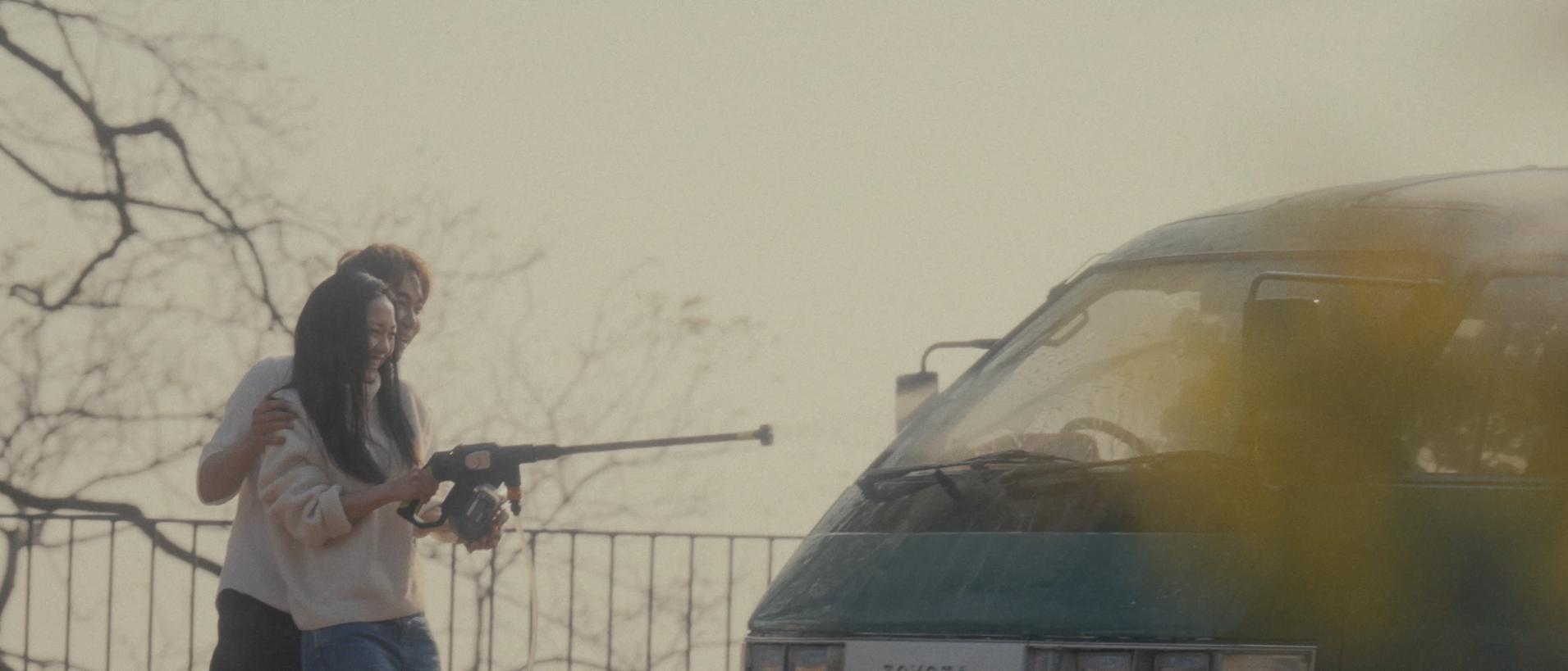 ToNick主演恆仔在新歌《我的活法》MV中,與女主角演情侶,非常sweet。