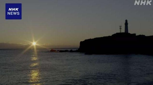 2025元旦日出與千葉縣知名景點犬吠埼燈塔同框。(互聯網)