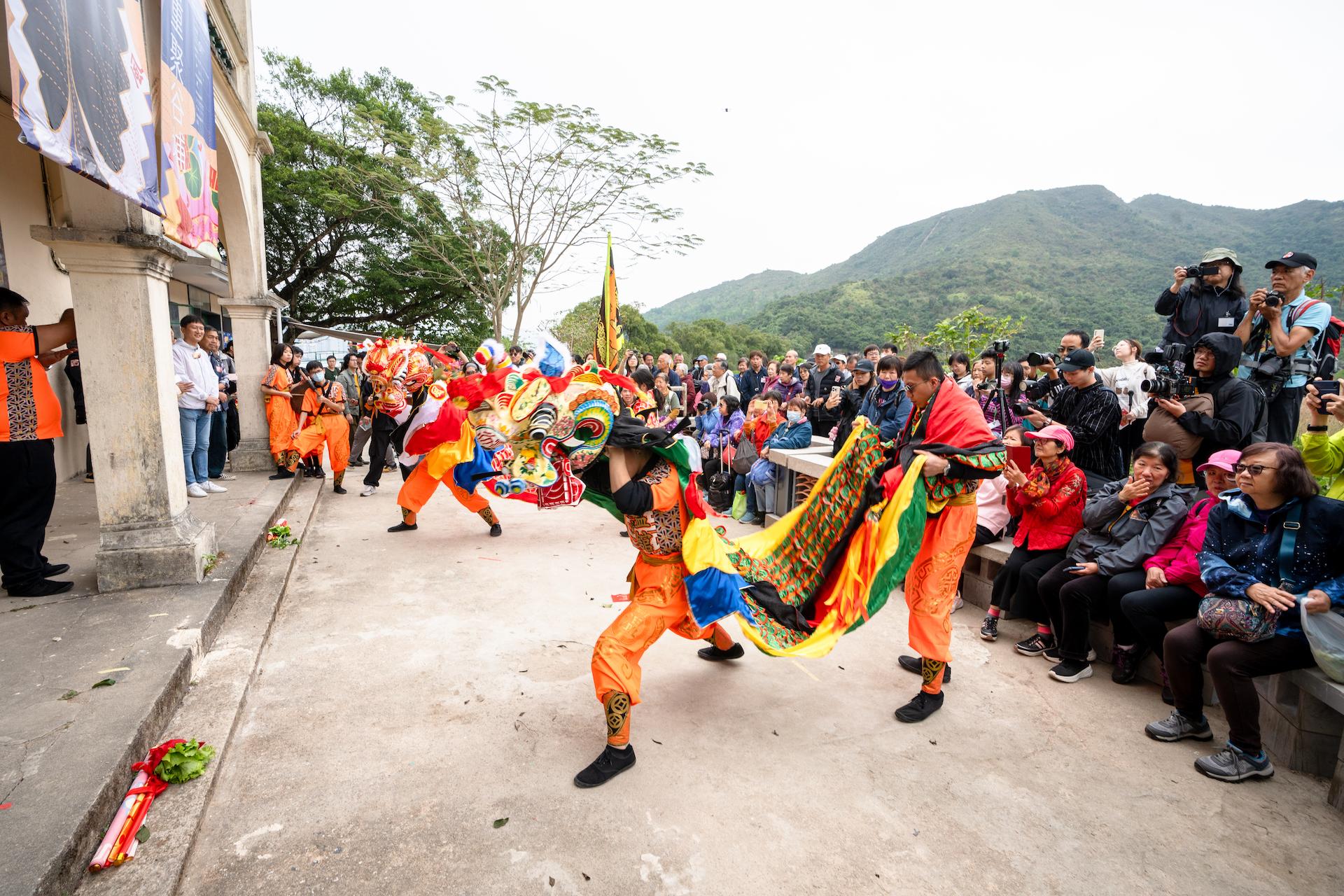麒麟表演及巡遊