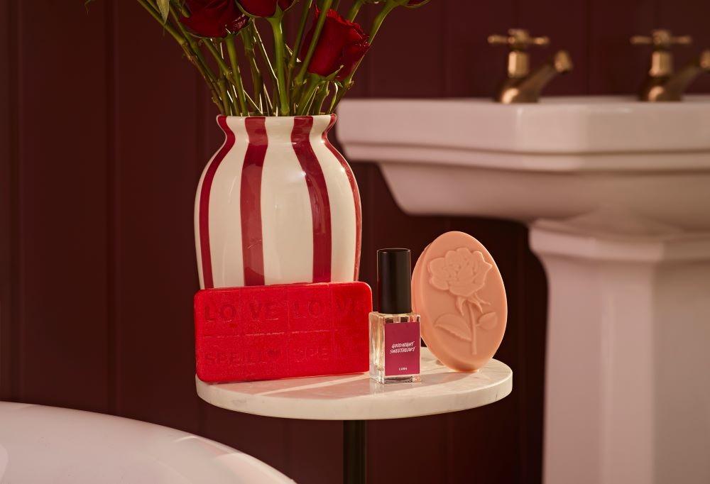 情人節禮物2025|LUSH 玫瑰果醬按摩芭 $160