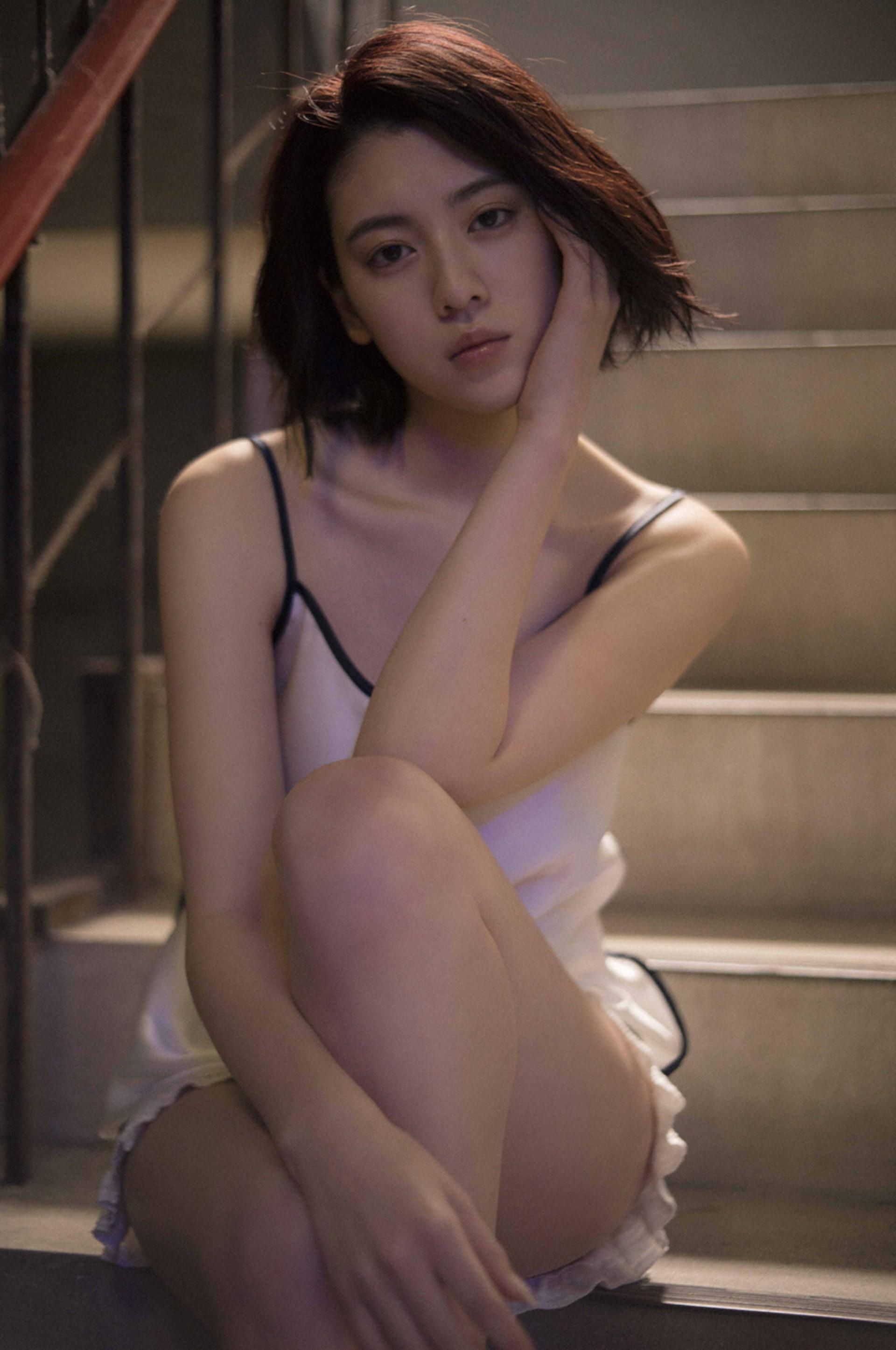 三吉彩花