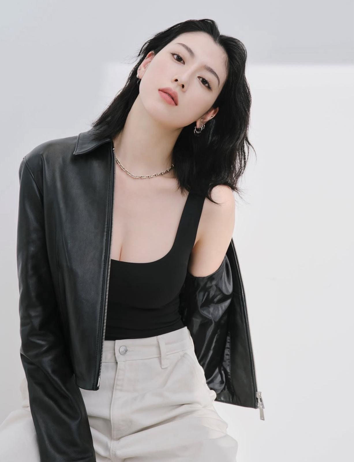 三吉彩花今日在IG分享多張靚相。