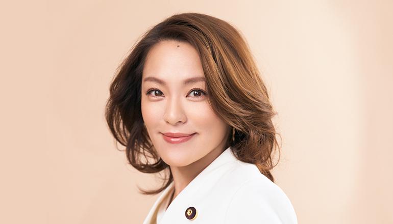 今井繪理子現在是日本政府的復興大臣政務官兼內閣府大臣政務官。