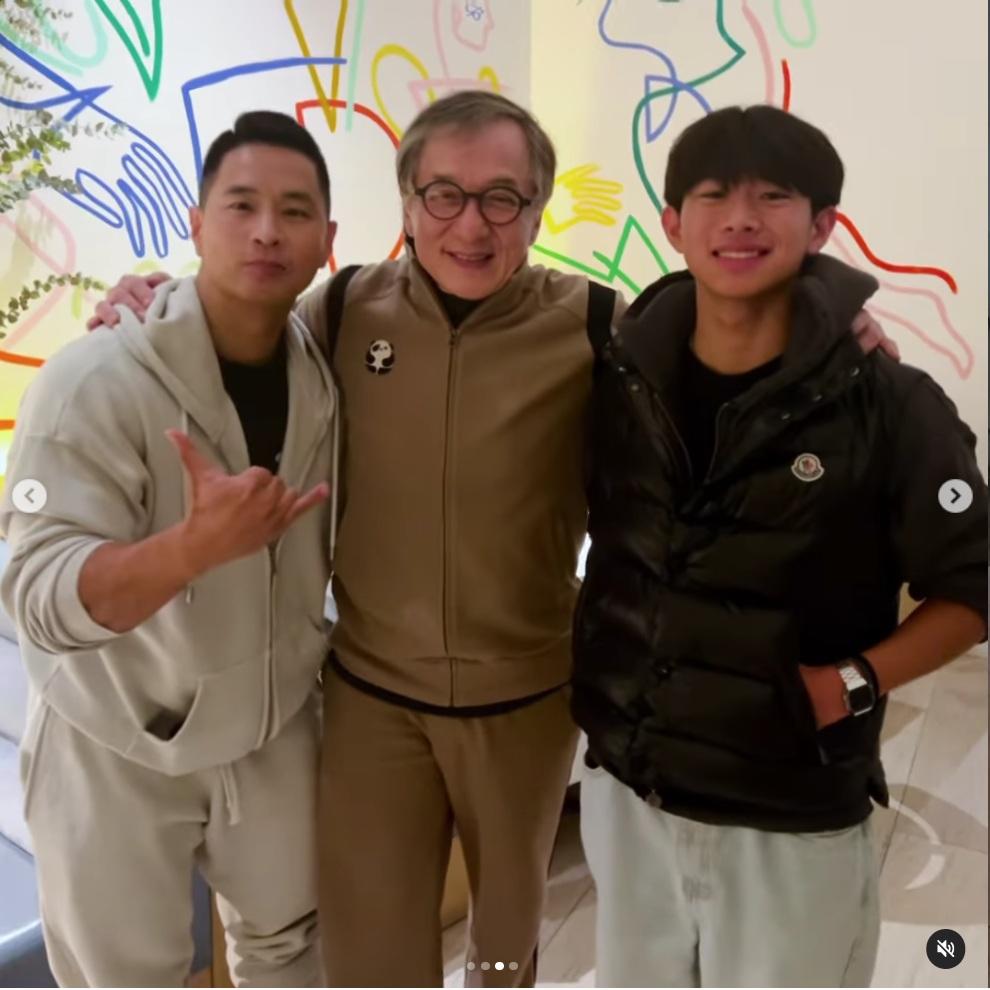 3人一起合照。