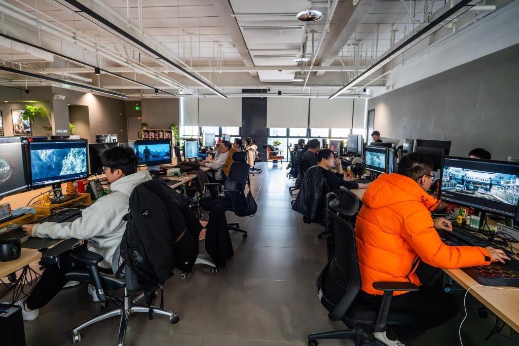 參與《哪吒2》的視特效製作公司墨境天合的工作區。(網上圖片)