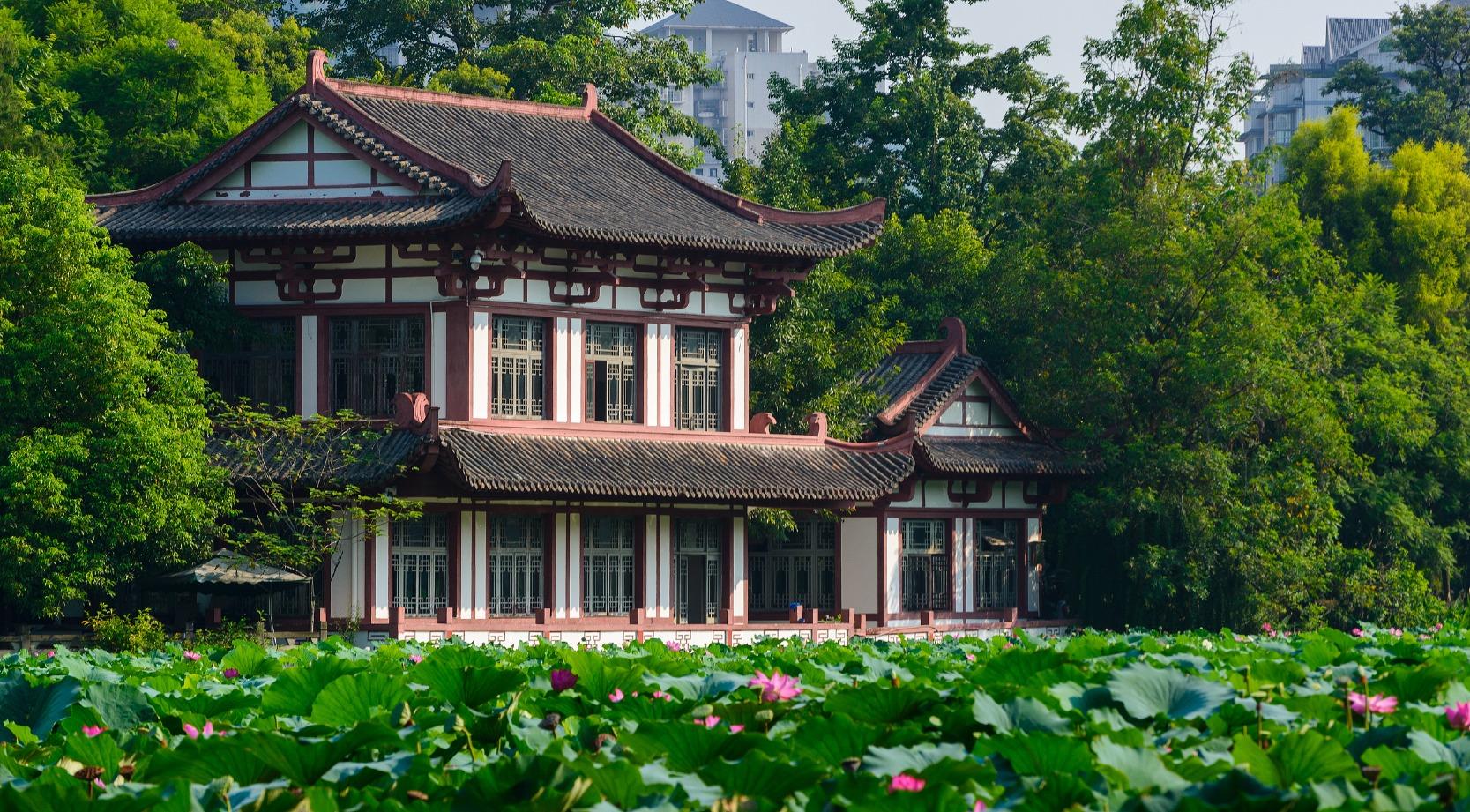 天池公園位於宜賓城區西郊,距離哪吒出生地陳塘關約14公里,是哪吒重塑肉身的地方。(圖片來源:視覺中國)