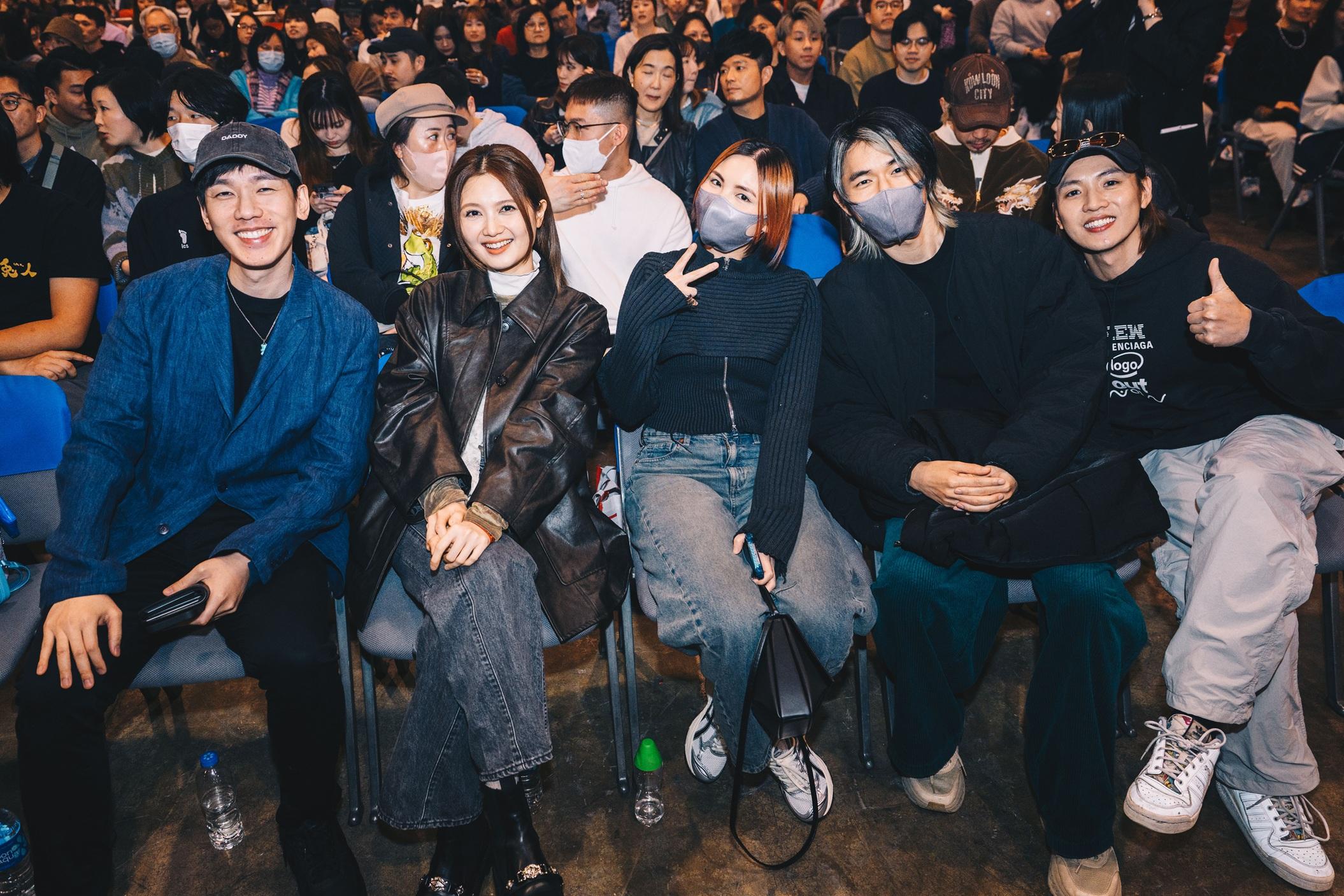 林奕匡(左至右)、黃妍、Sandy@per se、Stephen@per se、力臻入場支持陳柏宇開騷。